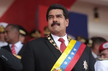 Фото: Президент Венесуэлы в разгар протестов поднял зарплаты силовикам на 85% 1