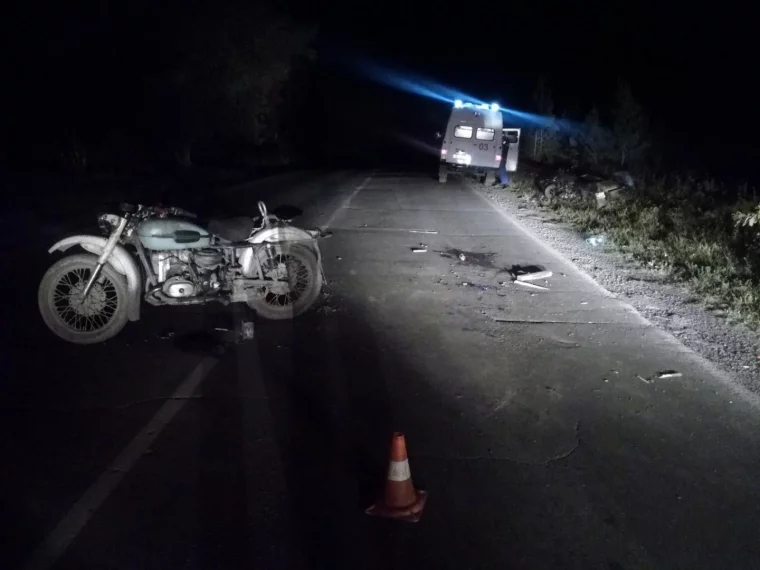 Фото: В Кузбассе столкнулись два мотоцикла «Урал»: есть пострадавшие 2