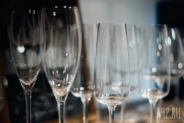 Нетрезвая кемеровчанка повредила диджейскую аппаратуру в ресторане