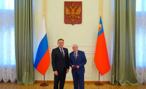 Илья Середюк вручил 18 кузбассовцам государственные и областные награды