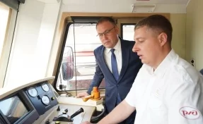 Губернатор Кузбасса опубликовал фото из кабины машиниста поезда