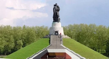 Фото: В Кемерове 26 августа начнётся монтаж памятника воину-освободителю у кадетского училища 4