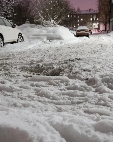 Кузбассовцев предупредили об ограничении в движении транспорта из-за непогоды