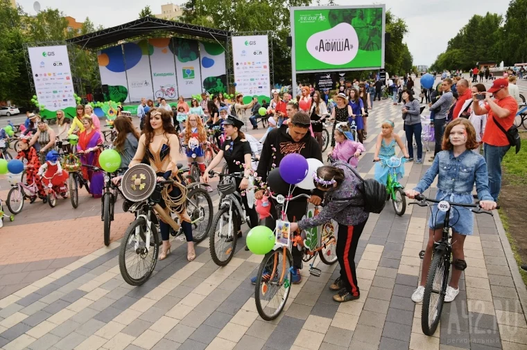Фото: Леди на велосипеде: в Кемерове прошёл женский велопарад 47