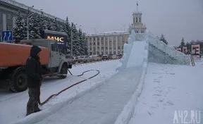 Открыты площадки и ледовые городки: в Кемерове завершается подготовка к Новому году