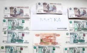 В Кузбассе главврача больницы задержали за взятку в 300 тысяч рублей