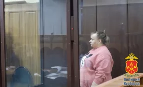 Трое кузбассовцев продали квартиру умершей женщины за 1 млн рублей: их задержали