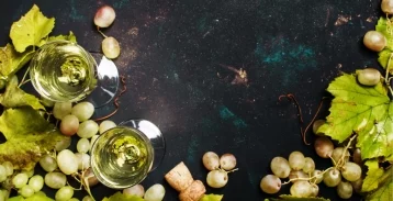 Фото: Российское игристое вино станет самым популярным напитком этого лета 1