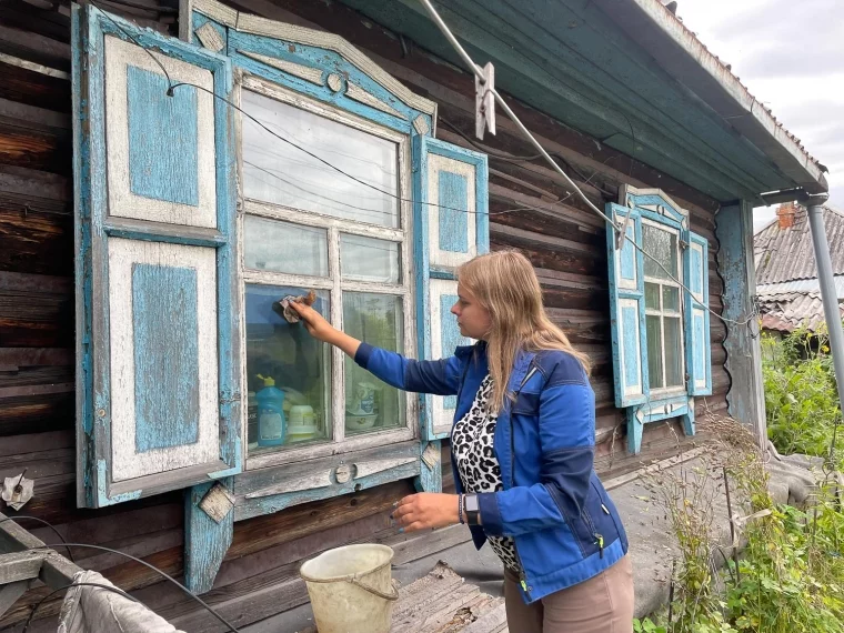 Фото: «Разрез Кийзасский» помог подготовиться к зиме 95-летней одинокой жительнице Мысков 4