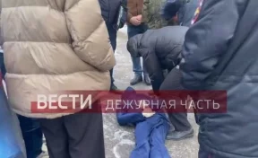 Воронежский полицейский дал показания на месте убийства бизнесмена в Кемерове