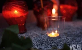 «Свеча памяти» в Кемерове на аллее Героев 