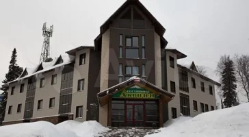Фото: В Шерегеше выставили на продажу две гостиницы почти за 400 млн рублей 1