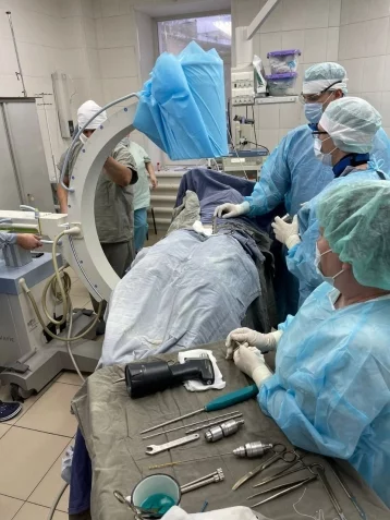 Фото: Кузбасские врачи восстановили пенсионерке ключицу и кости таза после её велопрогулки 1
