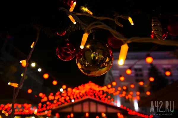 Сотни артистов будут развлекать кузбассовцев на Новый год