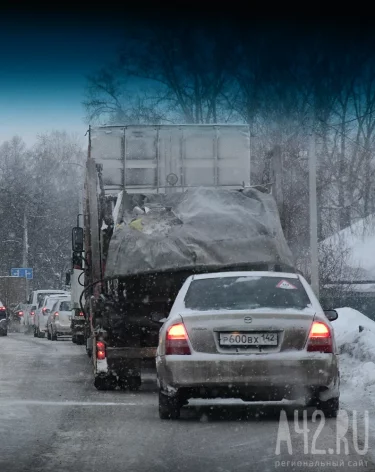 В Кузбассе на трассе Р-255 «Сибирь» столкнулись 2 грузовика