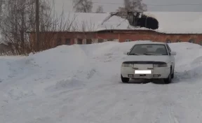 В кузбасском городе из-за снега обрушилась часть крыши многоквартирного дома 
