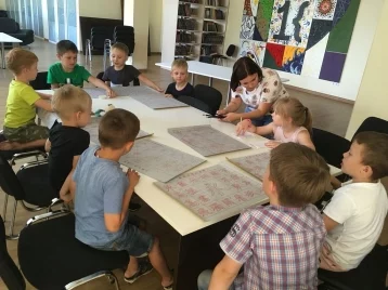 Фото:  Студентов КемГУ и их детей научат китайской каллиграфии 1