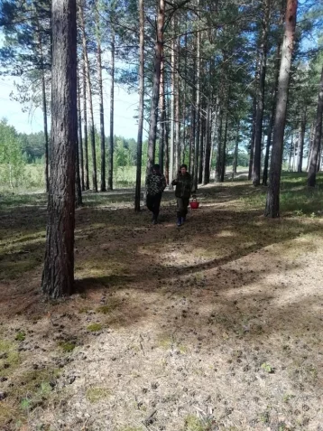 Фото: Двое кузбассовцев потерялись в лесу и не выходили на связь, понадобилась помощь спасателей 1