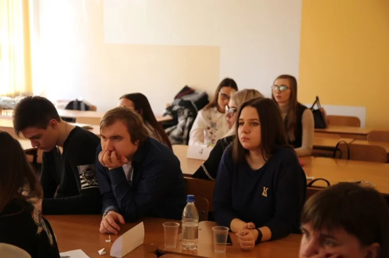 Фото: Студенты КемГУ обсудили перспективы приложения «Запись к врачу. Кузбасс»  3
