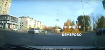 Фото: Момент ДТП в центре Кемерова попал на видео 1