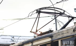 Рельсы затопило в Заводском районе Кемерова, трамвай №8 изменил схему движения