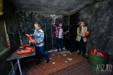 Фото: Древний замок, загадочная хижина, зловещий хостел: необычные квесты Кемерова 9