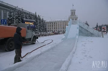 Фото: Открыты площадки и ледовые городки: в Кемерове завершается подготовка к Новому году 1