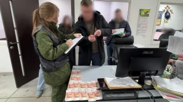 Фото: В Кемерове прошли обыски по делу о мошенничестве с поставками продуктов в школы и больницы 1