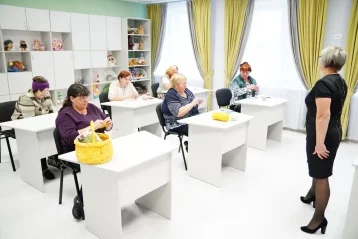 Фото: Губернатор Кузбасса открыл многофункциональный центр с детсадом, спортзалом и медкабинетом 4