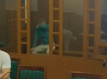 Фото: В Санкт-Петербурге дезертира отправили в СИЗО за магазинную кражу 1