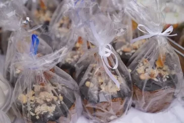 Фото:  «Посмотрел, чем торгуют»: Илья Середюк зашёл на ярмарку на площади Советов в Кемерове 3