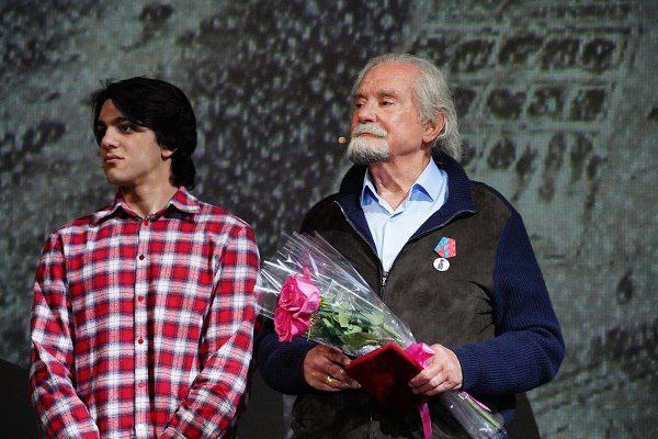 «Такую публику ещё надо заслужить»: Цивилёв наградил Никиту Михалкова медалью Николая Масалова