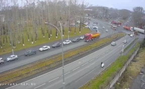 Кемеровчанин пожаловался на неработающие светофоры на оживлённом перекрёстке