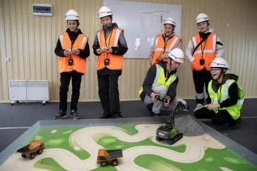 Фото: «Кузбассразрезуголь» установил рекорд по числу промышленных туристов в 2025 году 2