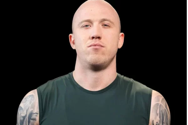 Кузбасский блогер и боец поп-ММА выбыл из шоу «Титаны. Битва сезонов» 