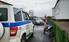 В Кузбассе инспекторы ГАИ остановили 12-летнюю девочку на питбайке