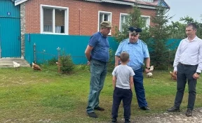 В Чувашии 4-летний мальчик травмировал 2-летнюю сестру отцовской машиной