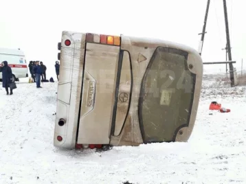 Фото: В Сибири в результате ДТП с автобусом пострадали 10 человек 1