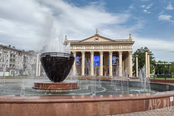 Блогер Илья Сатир рассказал о пьяном дебоше в драмтеатре Новокузнецка