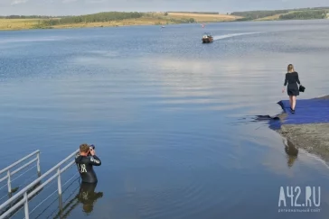 Фото: В бухте «Ассоль», созданной в Кузбассе, прошли первые соревнования на открытой воде 2