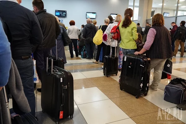 В аэропортах Кемерова и Новокузнецка утром 24 августа задержали почти все рейсы