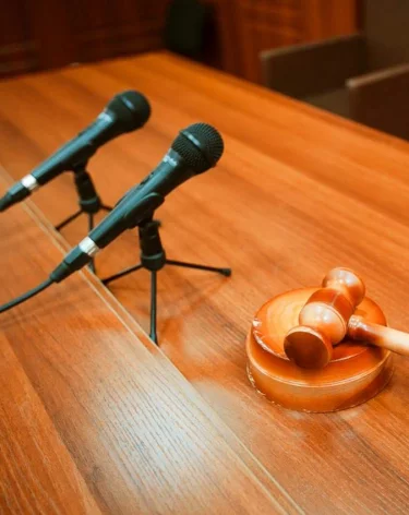 Савёловский суд Москвы оштрафовал писательницу Людмилу Улицкую*