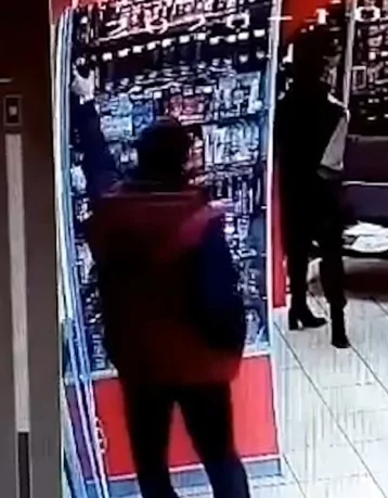 Фото: В Кузбассе мужчина совершил «на спор» кражу из интим-магазина 1
