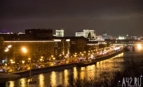 Автомобиль Aurus Senat загорелся в центре Москвы