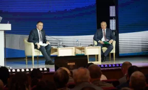 Вернуть бассейн и фестиваль «Арт-вишня»: Илья Середюк выслушал жителей Осинников