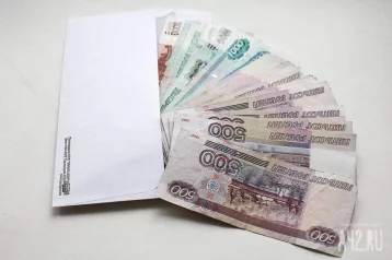 Фото: В Кузбассе директор фирмы попалась на даче взятки в 1 млн рублей сотруднику ФСБ  1