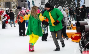 Хороводы, песни и зажигательные танцы: как прошли рождественские гуляния в Кемерове