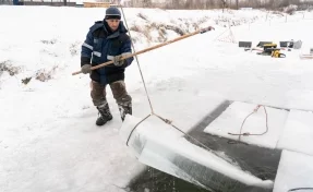 В Кемерове готовят лёд для постройки городка на площади Советов
