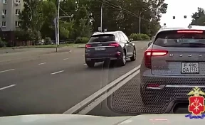 Кемеровчанин на Audi с номером 007 заплатил штраф после жалобы другого водителя