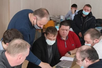 Фото: Власти расторгли договор с подрядчиком, задержавшем ремонт кузбасской школы 1